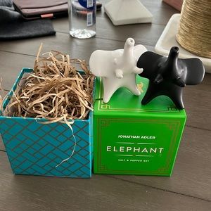 Jonathan Adler elephant salt and pepper set- brand new